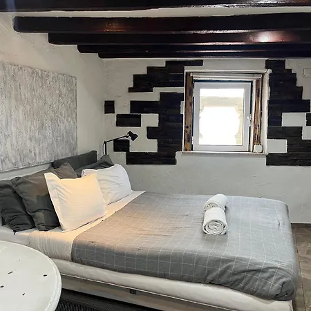 Very Charming Overlooking S Jorge Castel דירה