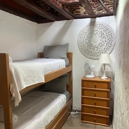 Very Charming Overlooking S Jorge Castel * Лісабон